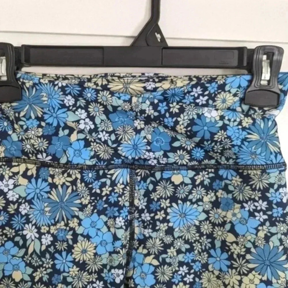 FREE PEOPLE |  Women's Lose Control Wrap Floral Blue/Yellow Leggings - Picture 4 of 5